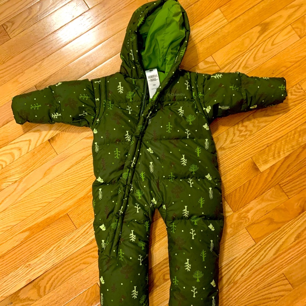 Columbia snowsuit/bunting